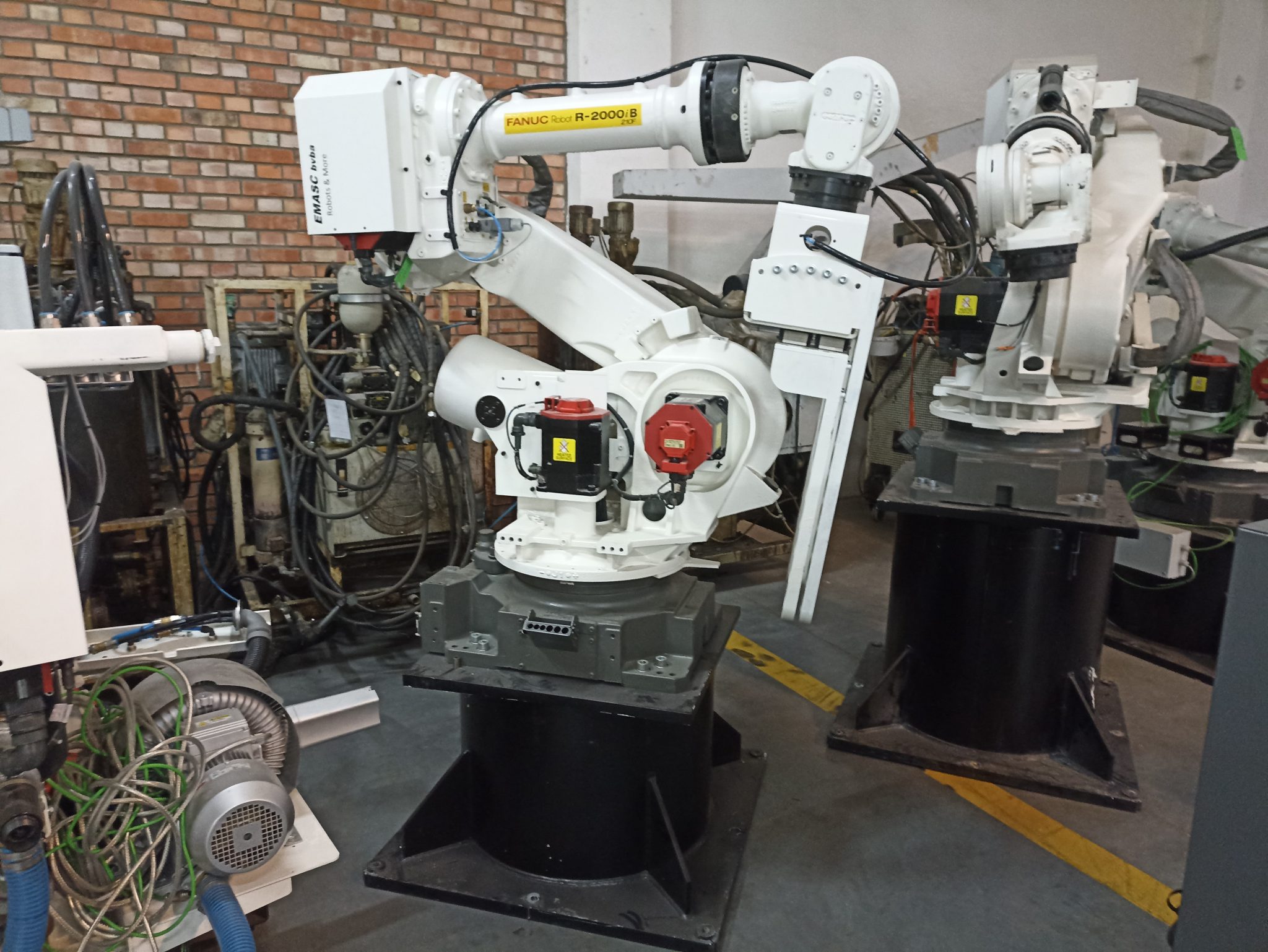 Robot Fanuc R-2000iB/210F (E-25695)